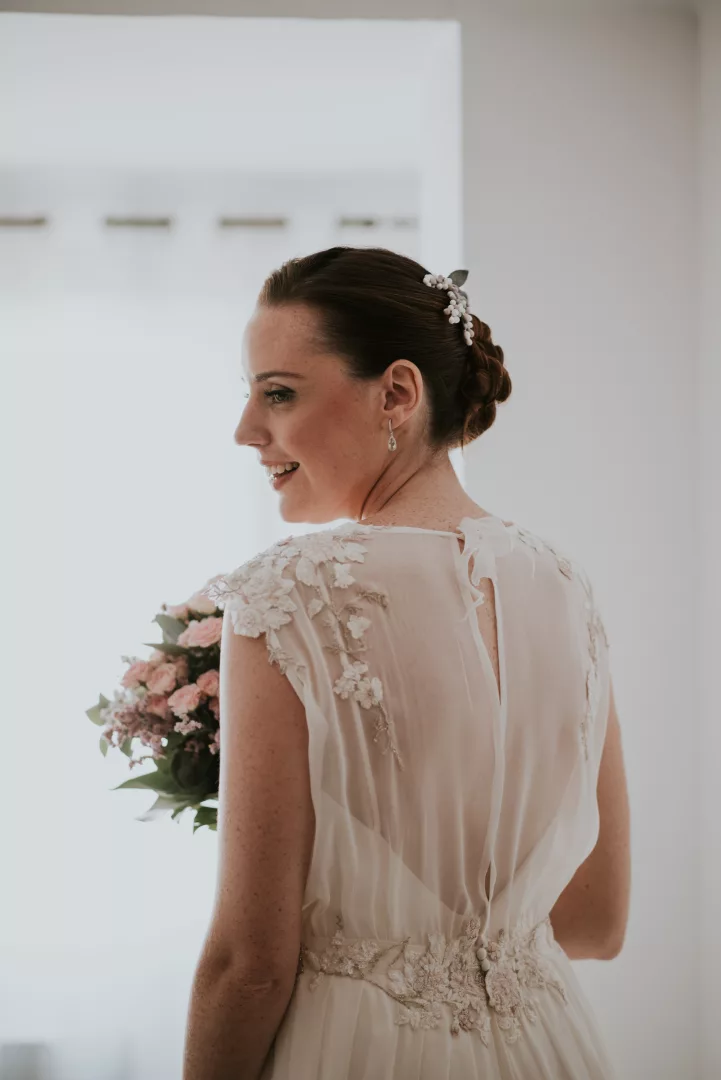 espalda de novia diferente